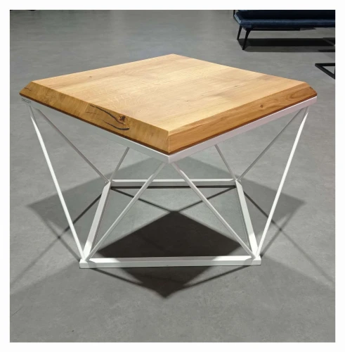 Available in stock - Coffee table with an oak top - Diamond