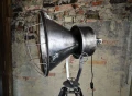Lampa na trójnogu w stylu loft - Stalone