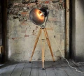 Lampa na trójnogu w stylu loft - Stalone, naturalne drewno