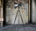 Lampa na trójnogu w stylu loft - Stalone, szara
